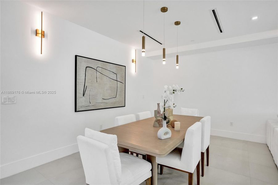 Furnished interior view inside a new home in , Fort Lauderdale (Image 42). Furnished interior view inside a new home in , Fort Lauderdale (Image 42).