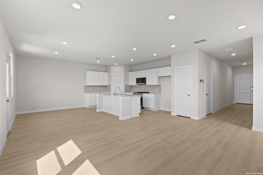 Spacious, unfurnished interior of a new home in Summerlin, San Antonio (Image 27). Spacious, unfurnished interior of a new home in Summerlin, San Antonio (Image 27).