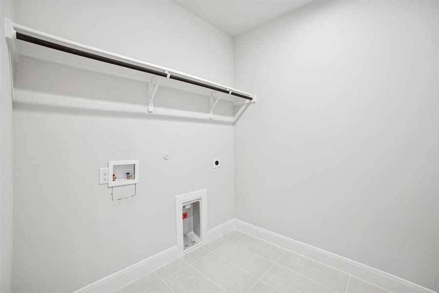 Spacious, unfurnished interior of a new home in Creekshaw – Gardens, Royse City (Image 29).