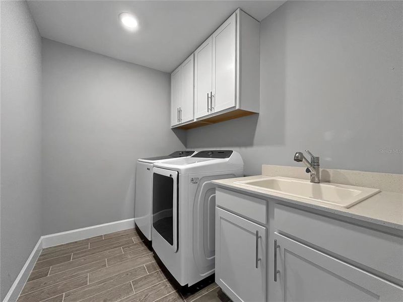 Furnished interior view inside a new home in , Lakewood Ranch (Image 17).