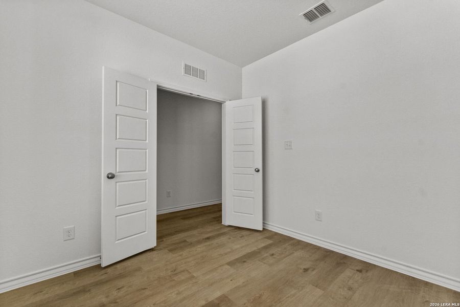 Spacious, unfurnished interior of a new home in Corley Farms, Boerne (Image 24).