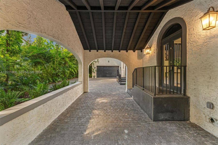 Exterior details and patio area of a home in , Miami (Image 28).