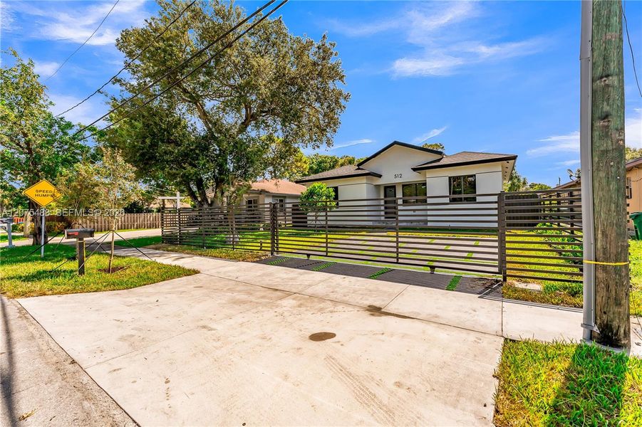 Front exterior of a new home in , Fort Lauderdale, FL, highlighting curb appeal (Image 25).