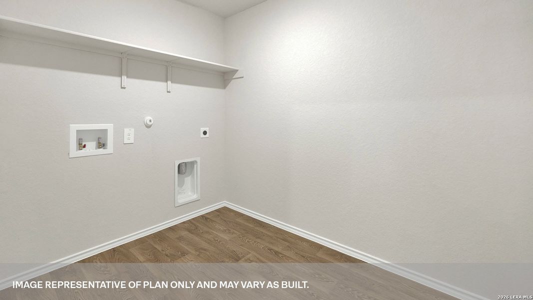 Spacious, unfurnished interior of a new home in Spring Valley, New Braunfels (Image 13).