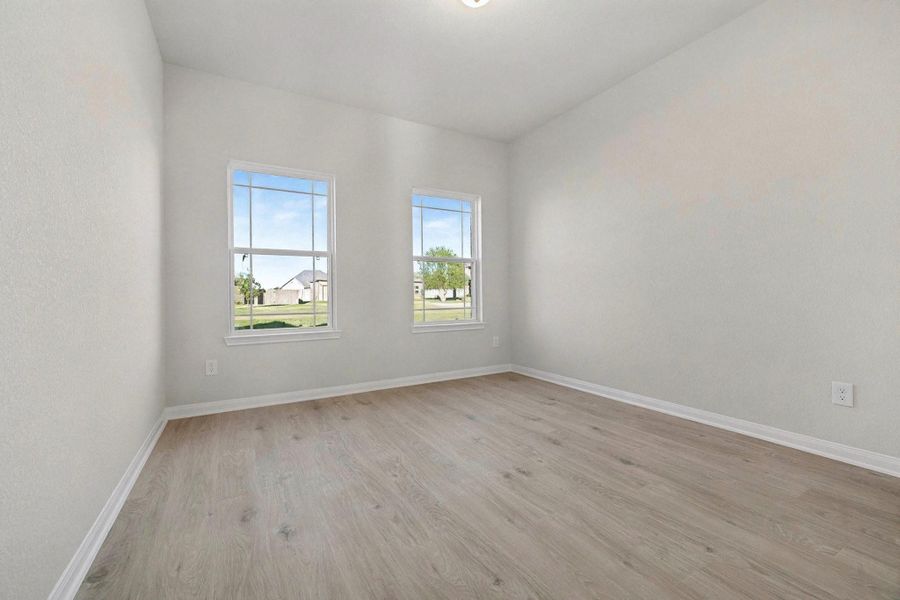 Spacious, unfurnished interior of a new home in Lake Conroe Hills, Willis (Image 15).