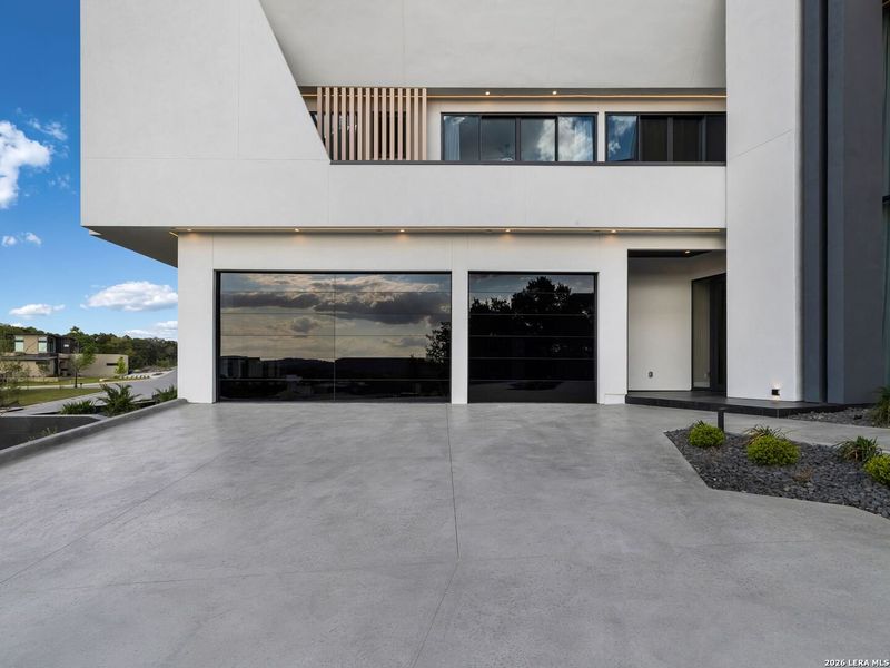 Exterior details and patio area of a home in , San Antonio (Image 32).