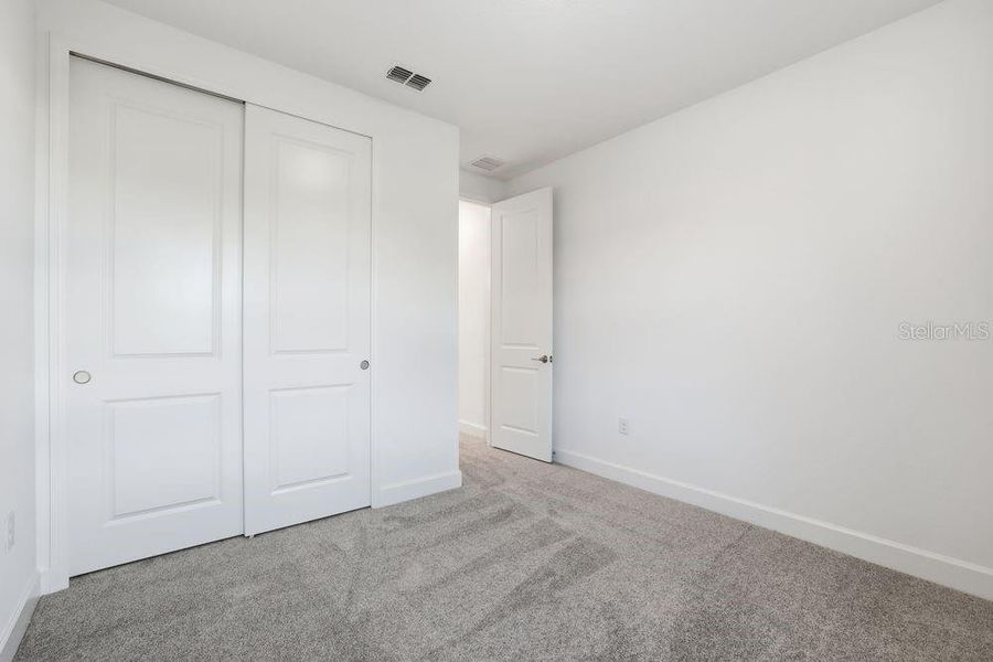 Spacious, unfurnished interior of a new home in Timber Ridge, Plant City (Image 22).