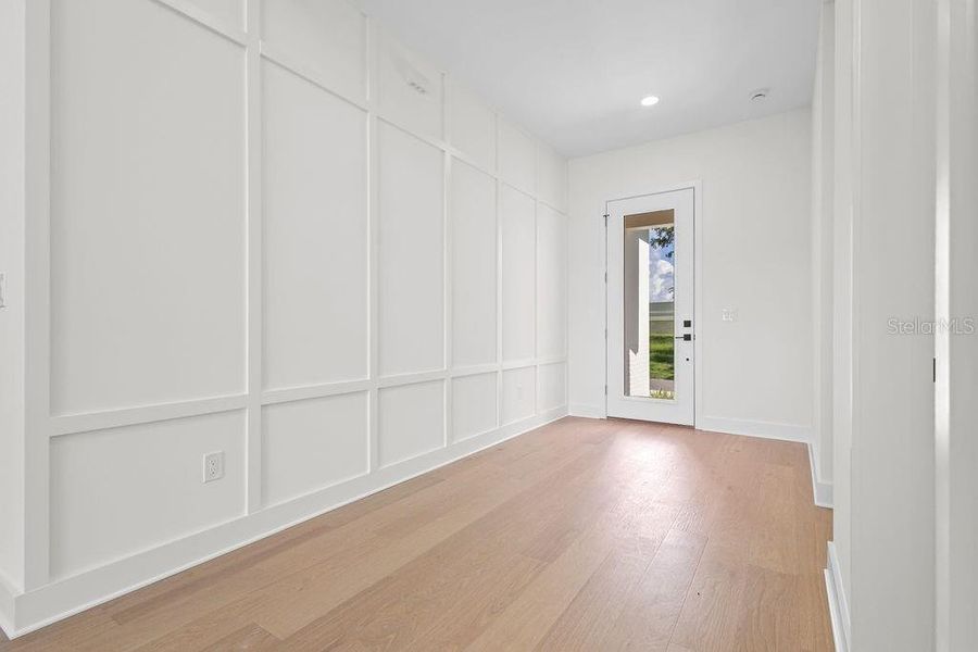 Spacious, unfurnished interior of a new home in , Tampa (Image 12).