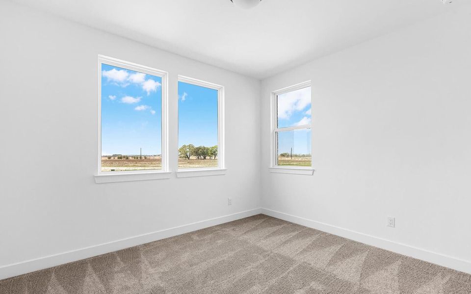 Spacious, unfurnished interior of a new home in Elyson, Katy (Image 8).