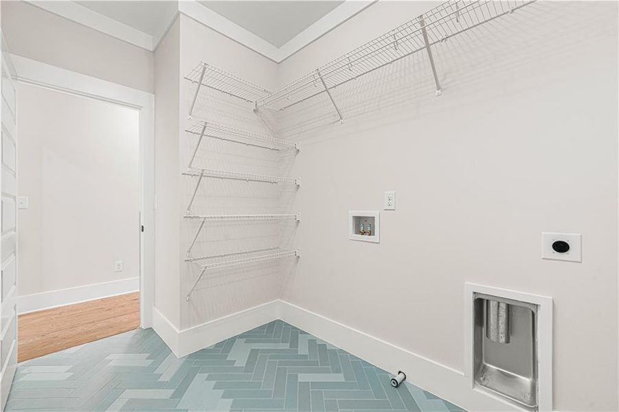 Spacious, unfurnished interior of a new home in , Scottdale (Image 12).