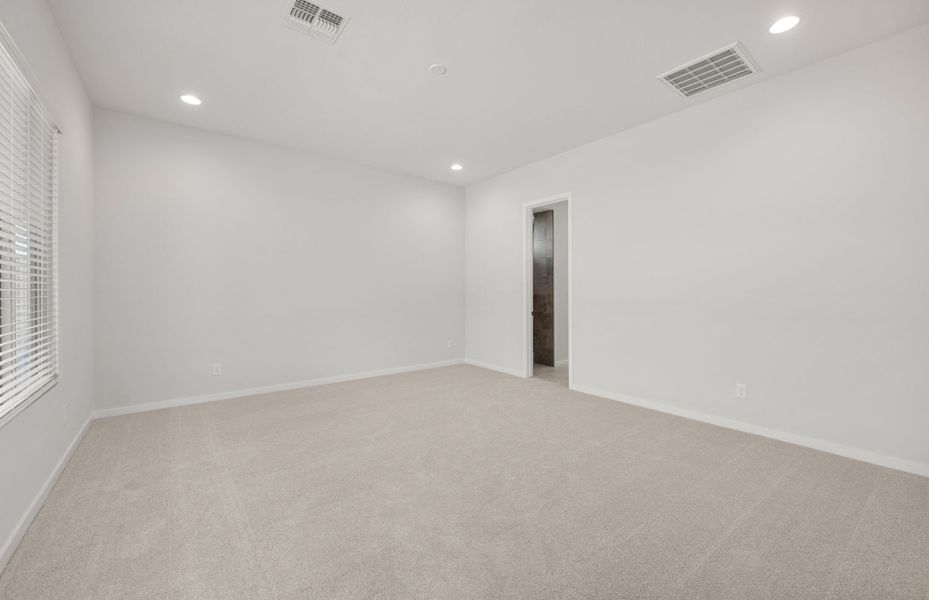 Spacious, unfurnished interior of a new home in Regent Hills - Meadow Series, Buckeye (Image 23).