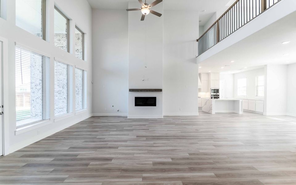 Spacious, unfurnished interior of a new home in Solterra, Mesquite (Image 26).