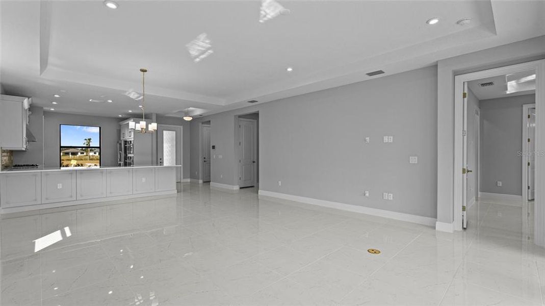 Spacious, unfurnished interior of a new home in Woodland Preserve, Parrish (Image 14).