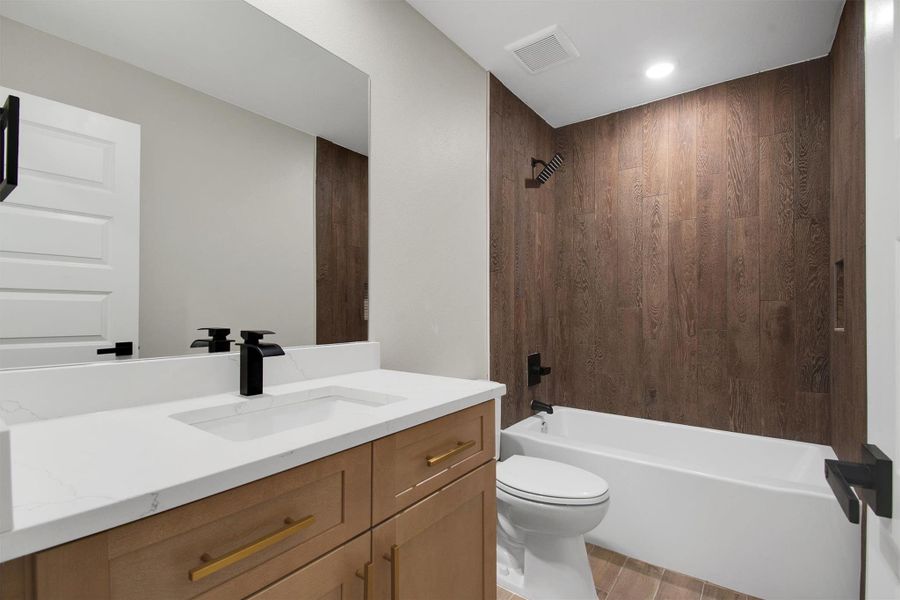 Furnished interior view inside a new home in , Bastrop (Image 9).