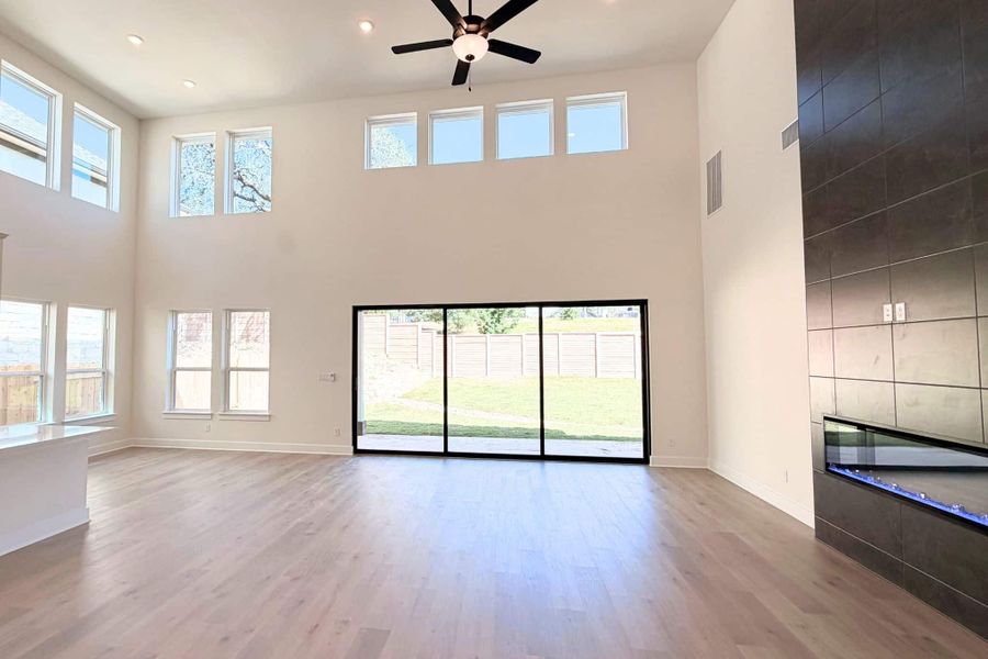 Spacious, unfurnished interior of a new home in Bluffview Reserve, Leander (Image 16). Spacious, unfurnished interior of a new home in Bluffview Reserve, Leander (Image 16).