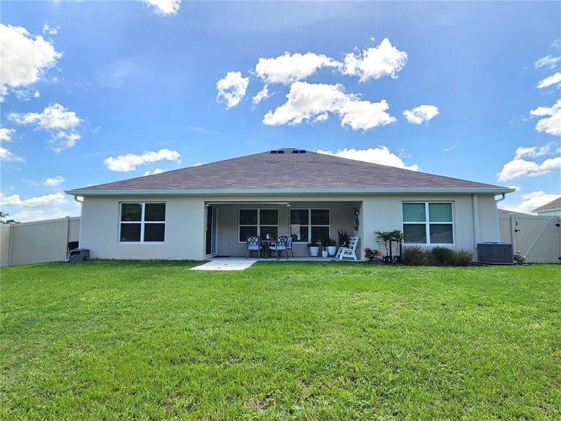 Exterior details and patio area of a home in Huntington Ridge, Ocala (Image 22). Exterior details and patio area of a home in Huntington Ridge, Ocala (Image 22).