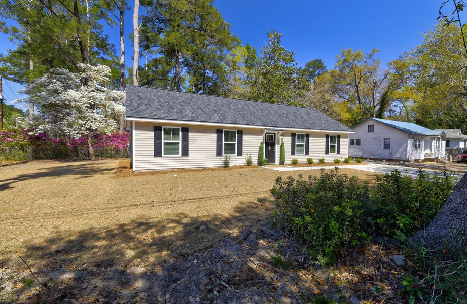 Exterior details and patio area of a home in , Walterboro (Image 1). Exterior details and patio area of a home in , Walterboro (Image 1).