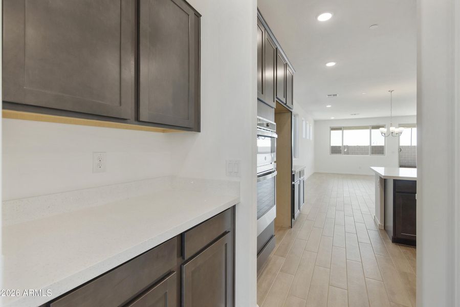 BUTLER'S PANTRY BUTLER'S PANTRY