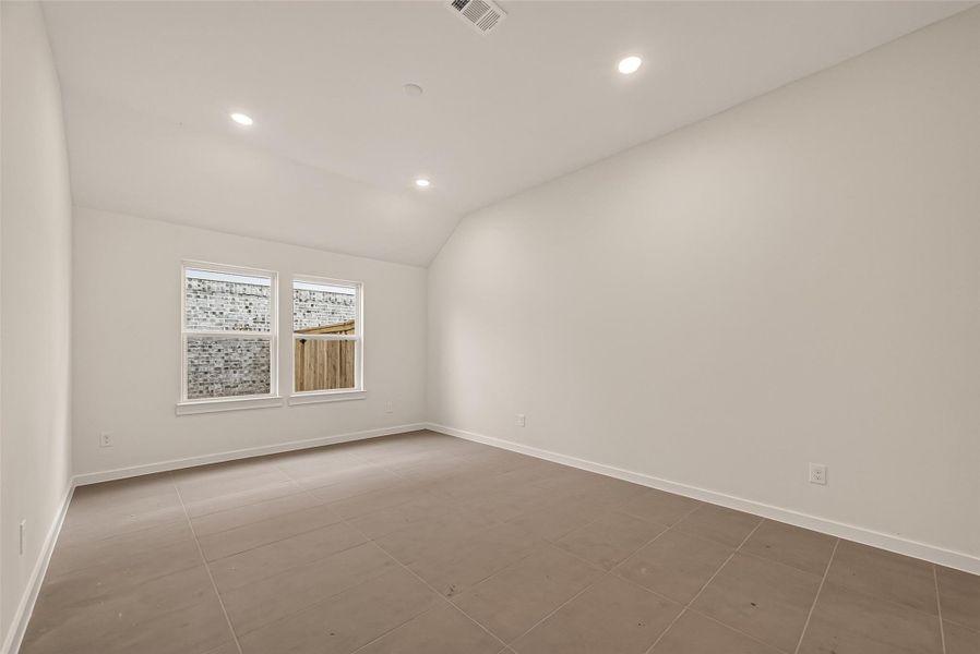 Spacious, unfurnished interior of a new home in Foxtail Palms, Manvel (Image 20). Spacious, unfurnished interior of a new home in Foxtail Palms, Manvel (Image 20).