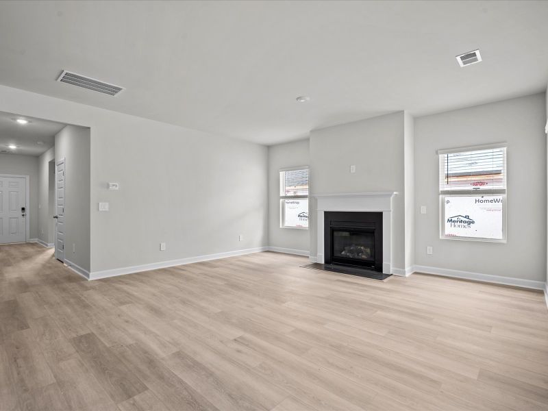 Spacious, unfurnished interior of a new home in Vickery Station, Woodruff (Image 13).