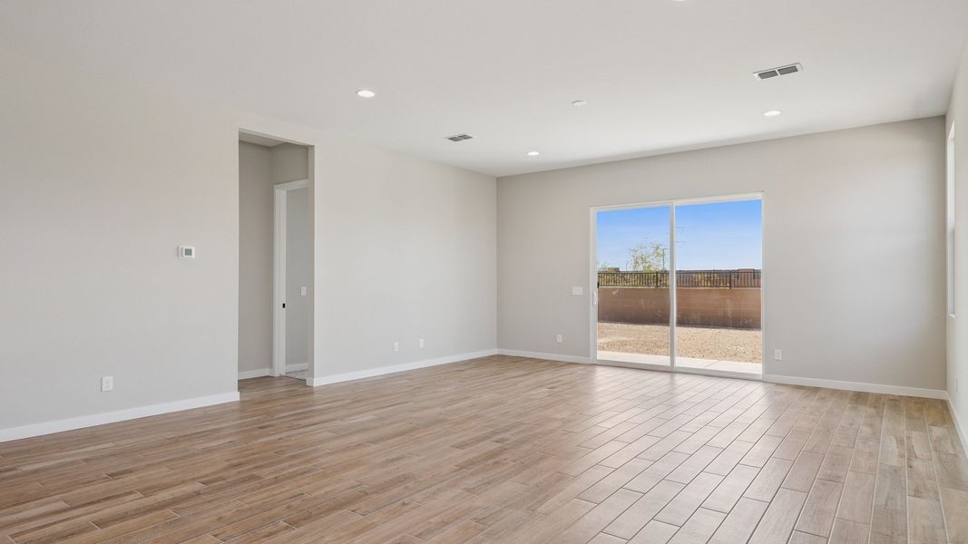 Spacious, unfurnished interior of a new home in Upper Canyon, Phoenix (Image 18).