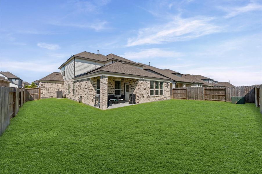 Plenty of space for all your needs! Plenty of space for all your needs!