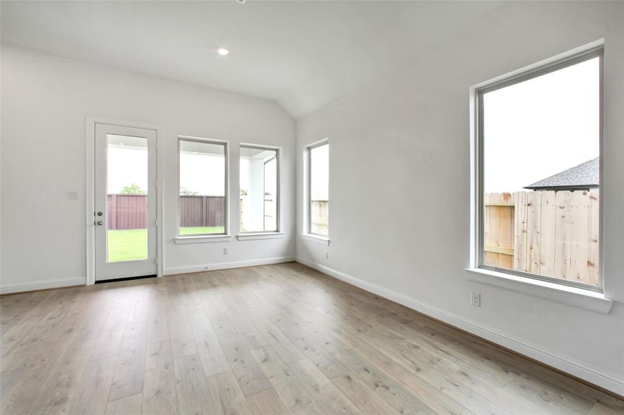 Image 22 of a home in Del Bello Lakes 60'. Image 22 of a home in Del Bello Lakes 60'.