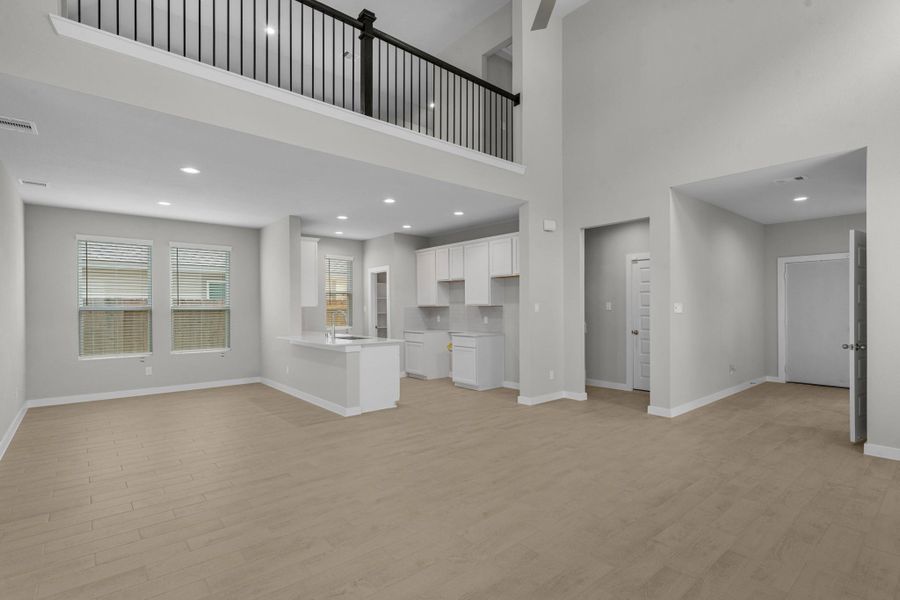 Spacious, unfurnished interior of a new home in Grand Oaks Village, Houston (Image 13). Spacious, unfurnished interior of a new home in Grand Oaks Village, Houston (Image 13).