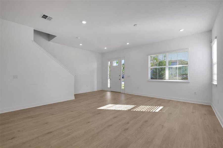 Spacious, unfurnished interior of a new home in , St. Cloud (Image 27).