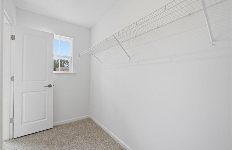 Spacious, unfurnished interior of a new home in Briarwood Reserve, Spartanburg (Image 21).