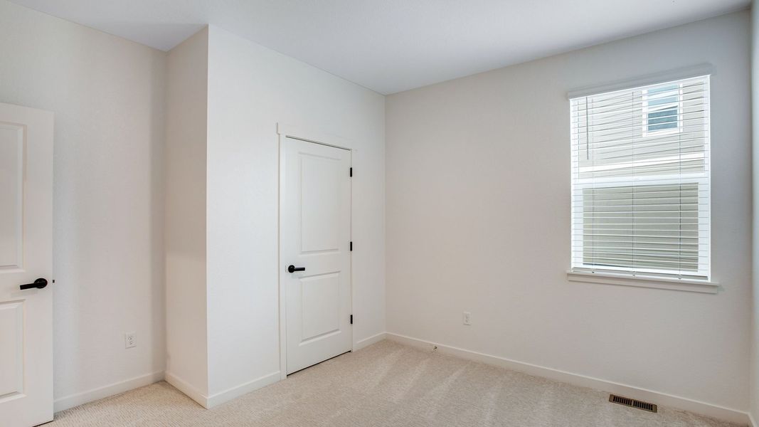 Spacious, unfurnished interior of a new home in Hansen Farm, Fort Collins (Image 18). Spacious, unfurnished interior of a new home in Hansen Farm, Fort Collins (Image 18).