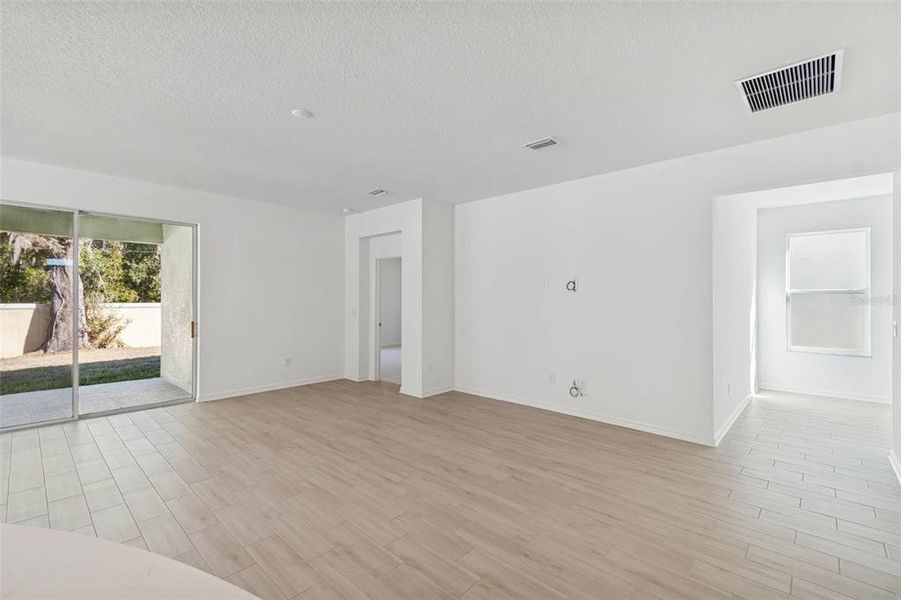 Spacious, unfurnished interior of a new home in Cascades at Southern Hills, Brooksville (Image 41).