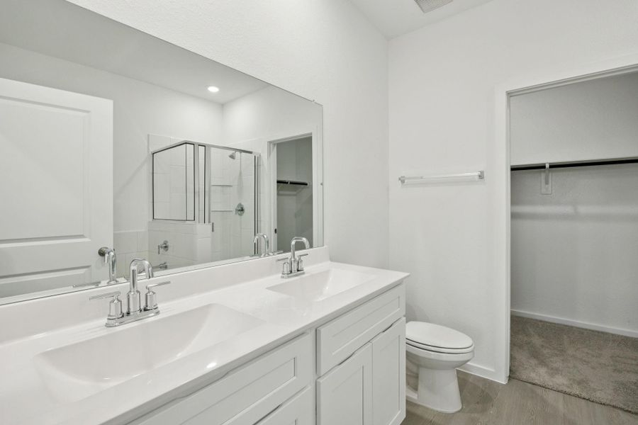 Furnished interior view inside a new home in Crosby Farms, Crosby (Image 11).