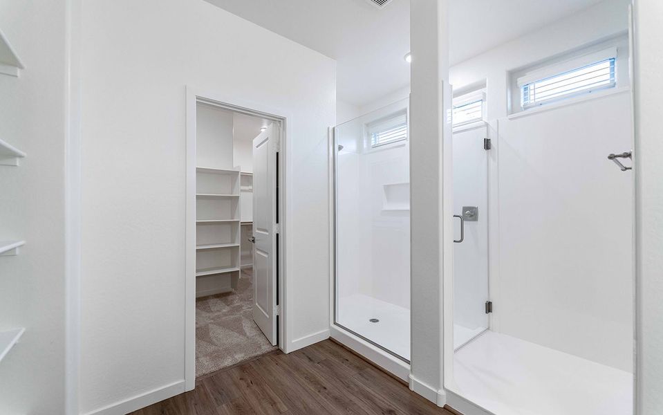 Spacious, unfurnished interior of a new home in Rancho Mirage, Maricopa (Image 17).