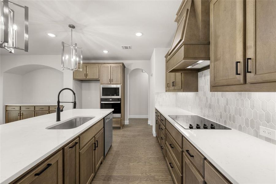 4445 Verbena- Kitchen-3