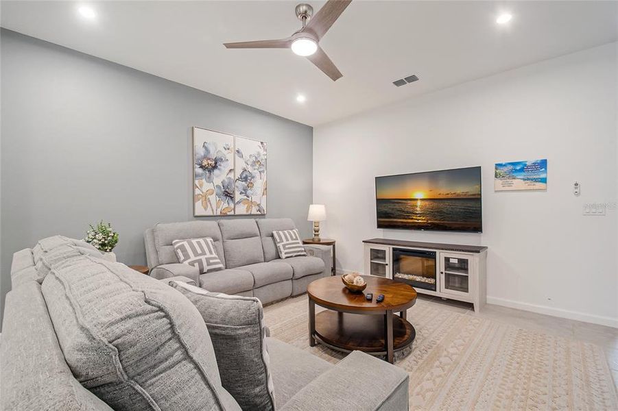 Furnished interior view inside a new home in , Kissimmee (Image 47).