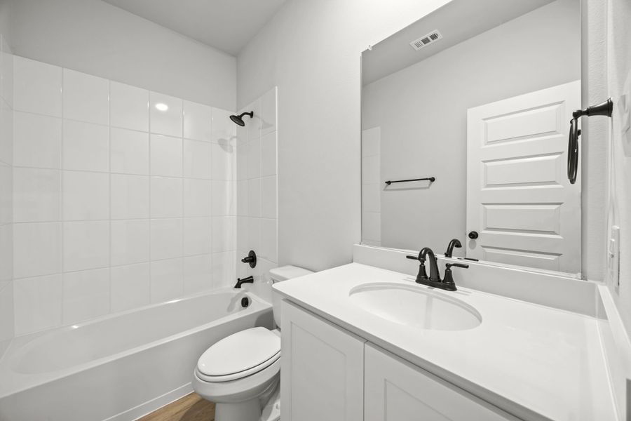 Representative furnished interior of a home built from the Jackson by Cambridge Homes in Ribbonwood, Aubrey (Image 9). Representative furnished interior of a home built from the Jackson by Cambridge Homes in Ribbonwood, Aubrey (Image 9).