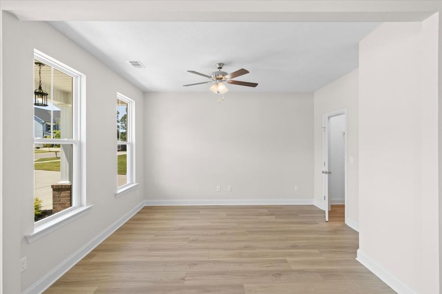 Spacious, unfurnished interior of a new home in Windsor, North Augusta (Image 18).