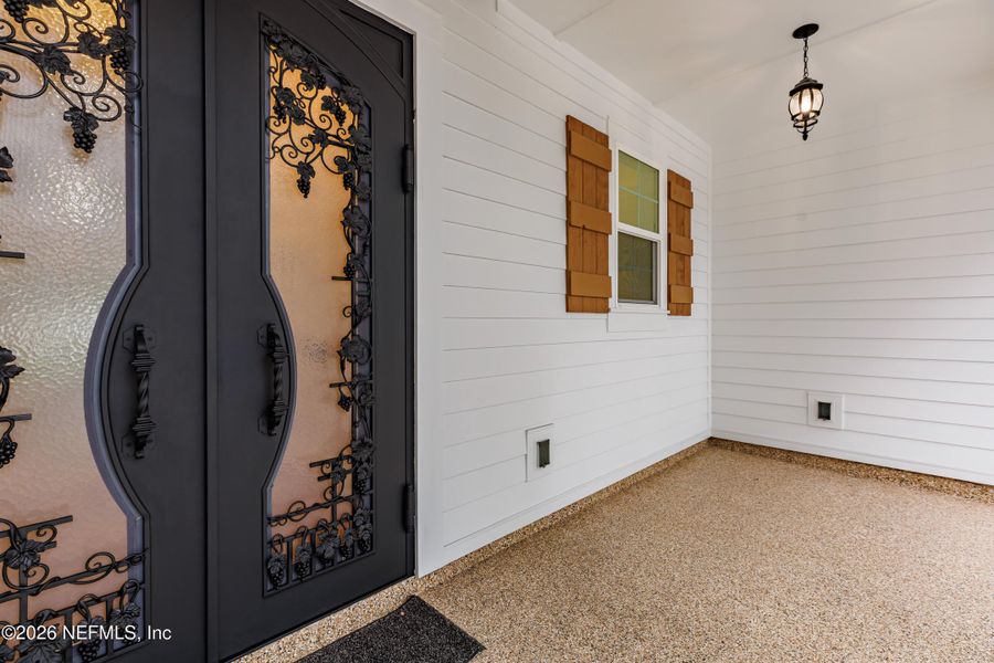 Exterior details and patio area of a home in , Jacksonville (Image 37).