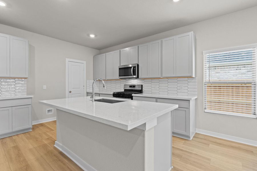 Furnished interior view inside a new home in Laurel Landing, Alvin (Image 11). Furnished interior view inside a new home in Laurel Landing, Alvin (Image 11).