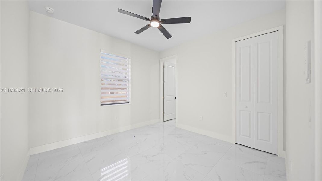 Spacious, unfurnished interior of a new home in , Lehigh Acres (Image 14).