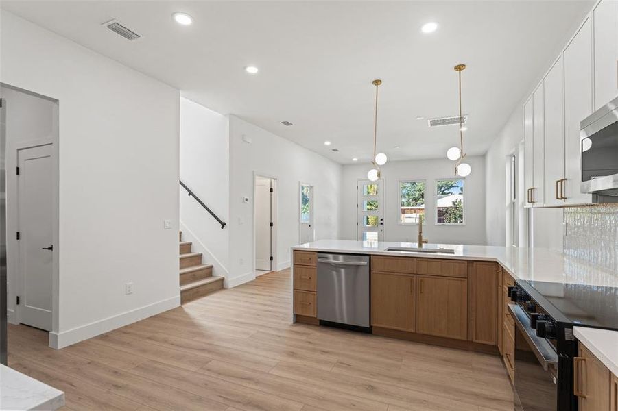 Furnished interior view inside a new home in , Tampa (Image 15).