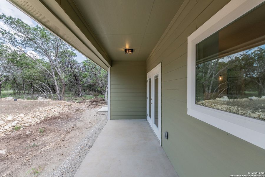 Exterior details and patio area of a home in , Canyon Lake (Image 26).