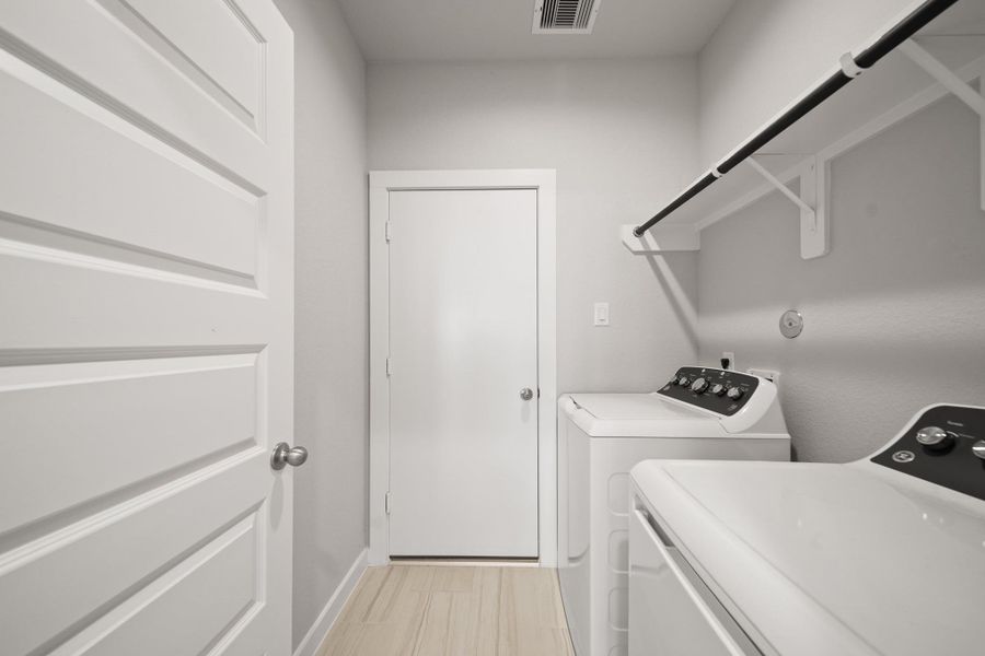 Furnished interior view inside a new home in Beacon Hill, Waller (Image 9).