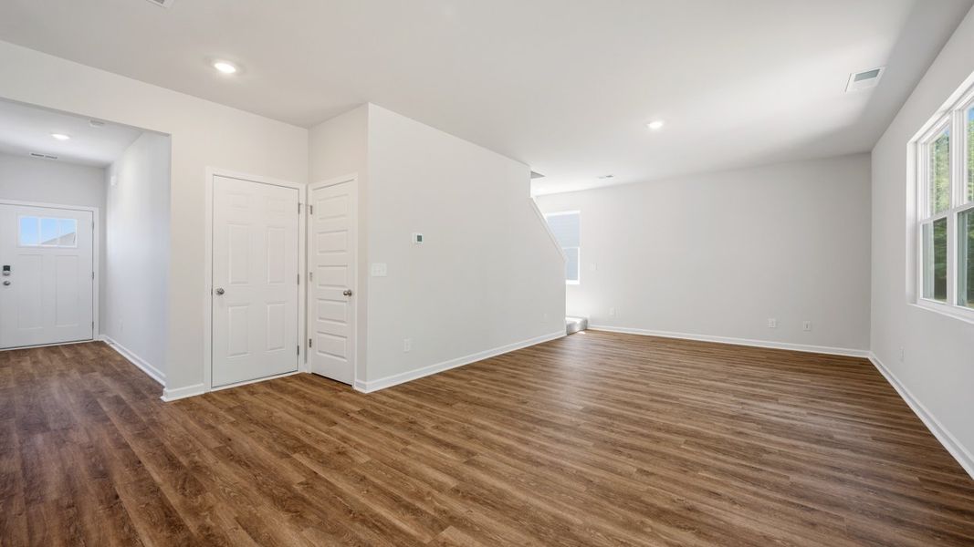 Spacious, unfurnished interior of a new home in Kingston Ranch at Lake Oconee, Buckhead (Image 16).