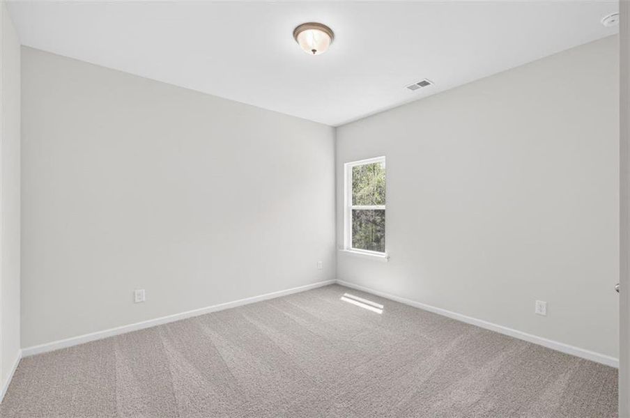 Spacious, unfurnished interior of a new home in Evergreen at Lakeside, Temple (Image 20).