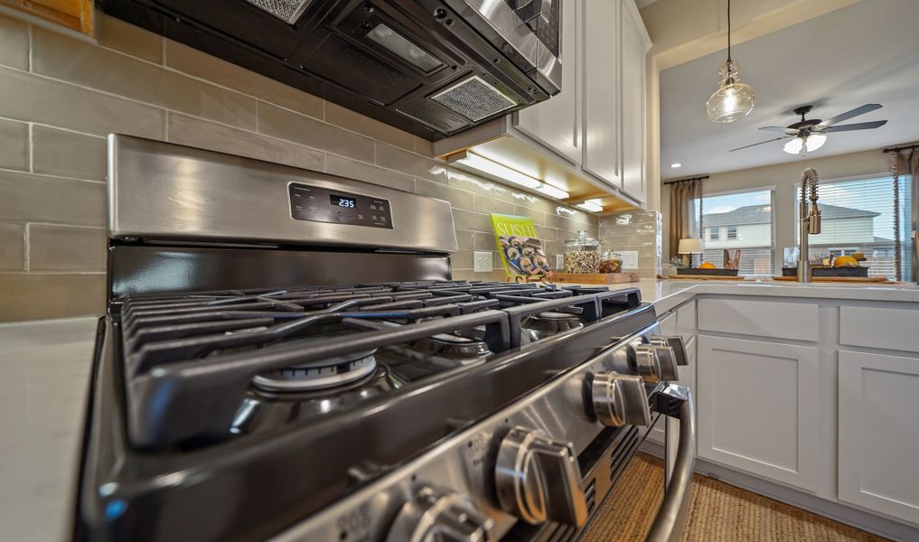 Gas cooktop in kitchen