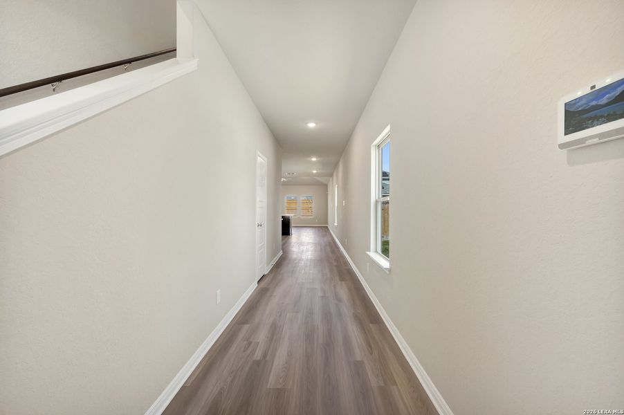 Spacious, unfurnished interior of a new home in Park Place, New Braunfels (Image 44).