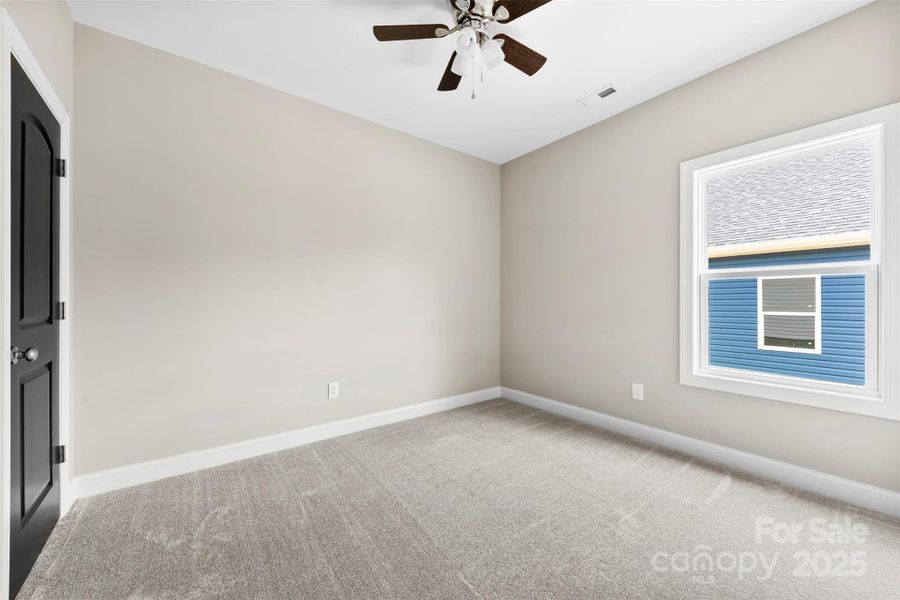 Spacious, unfurnished interior of a new home in , Kings Mountain (Image 22).