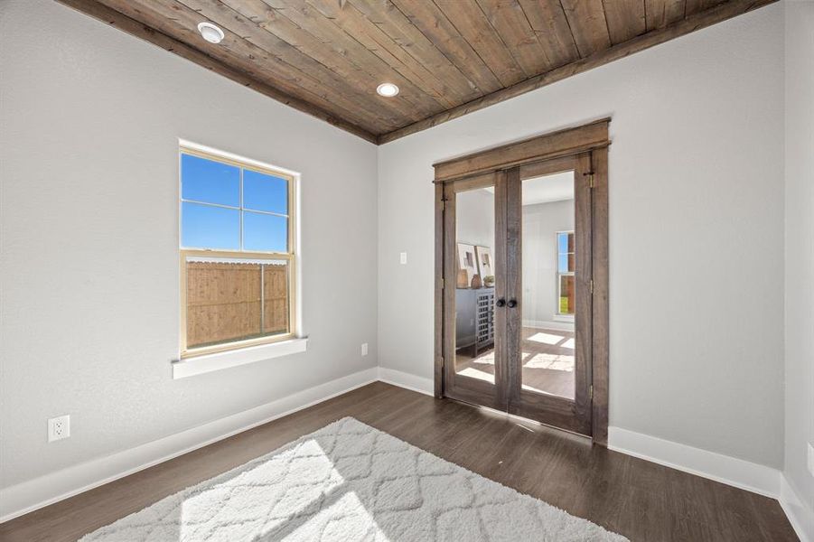 Spacious, unfurnished interior of a new home in , Cleburne (Image 28).